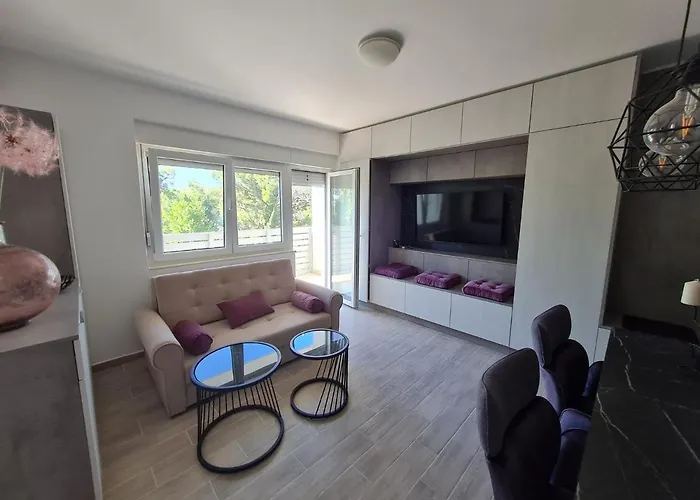 Apartamento With Forest & Sea View Seline